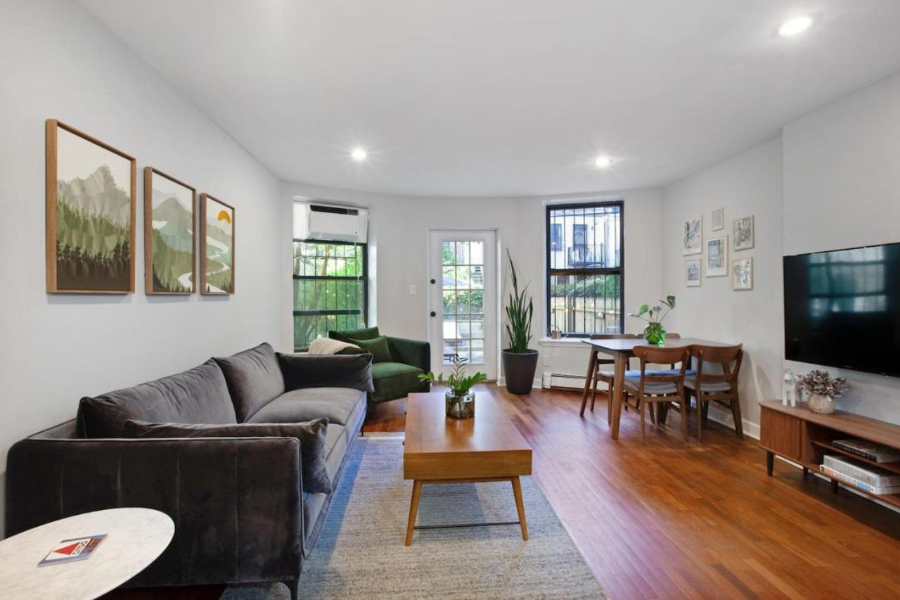 Charming Park Townhome Holiday home